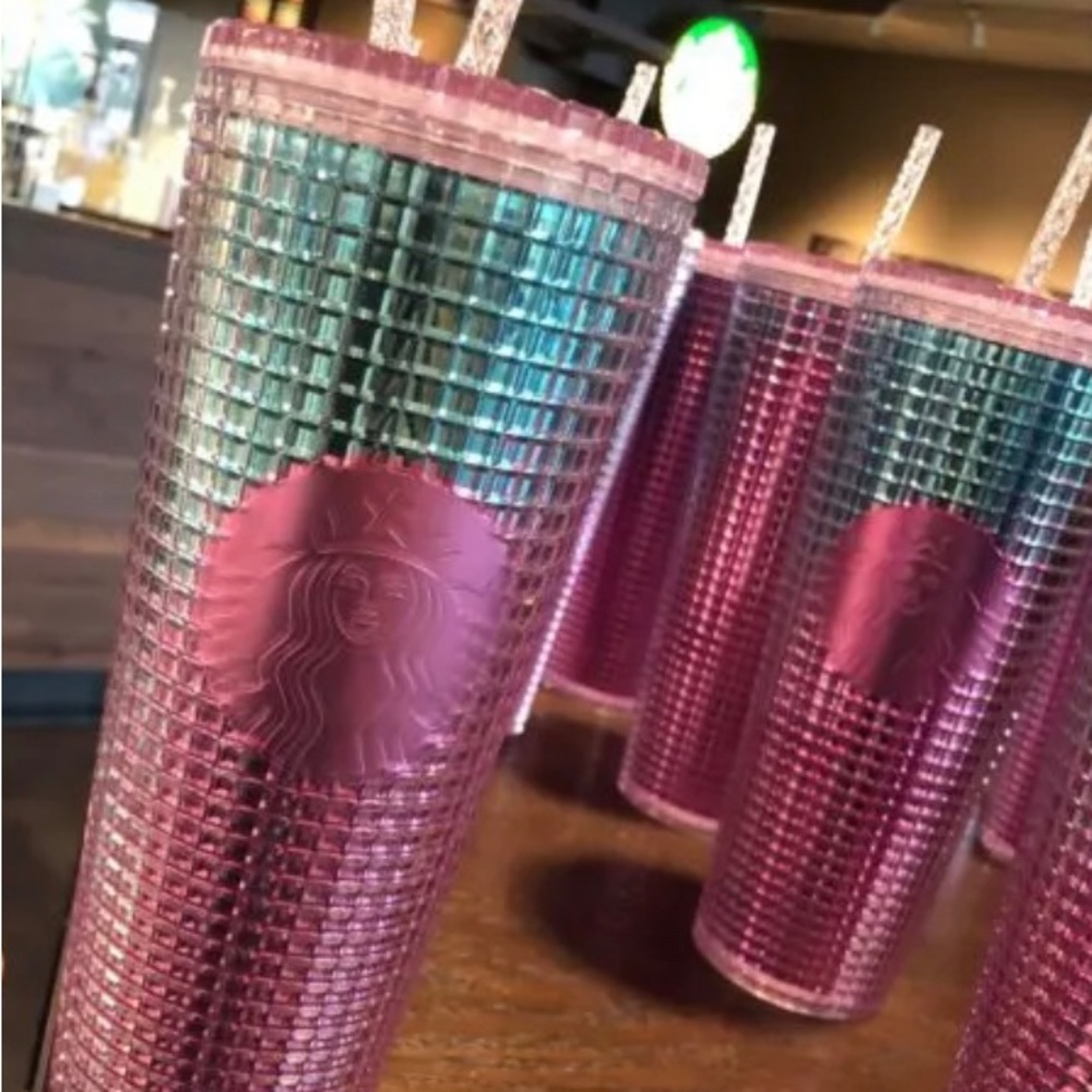 1 Starbucks 2021 Summer Pink & Blue 24oz Studded Venti Tumbler - Picture 2 of 9
